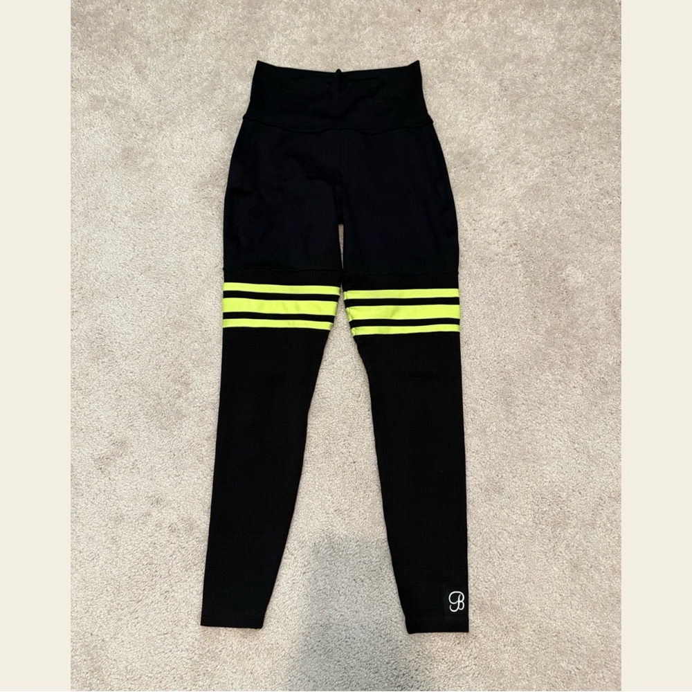Bombshell Sportswear Leggings!  Cross listed on Mercari and Curtsy!